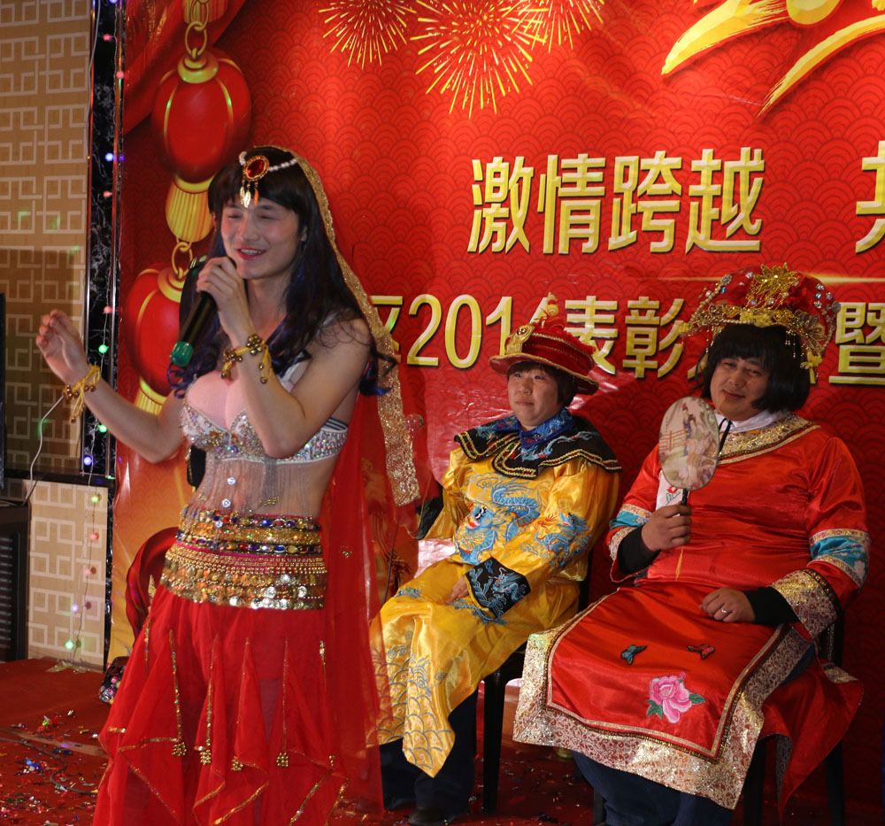 “激情跨越?共鑄輝煌”——康利集團(tuán)2014年度表彰大會暨2015新春聯(lián)歡晚會大放異彩