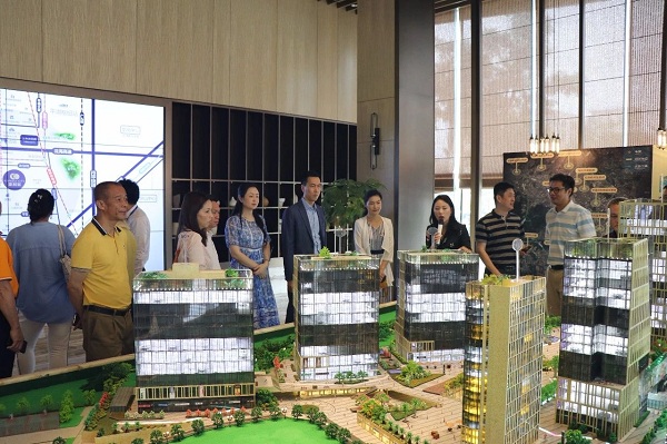 橫崗街道工商聯(lián)（商會）領導、企業(yè)家蒞臨康利城考察