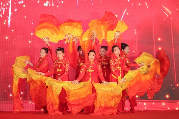 “勵(lì)行致遠(yuǎn)，共建未來” ——康利石材集團(tuán)2020年新春聯(lián)歡晚會(huì)圓滿落幕