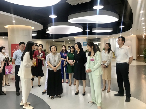 乘風(fēng)破“難”謀發(fā)展，巾幗揚帆新征程  ——深圳市首個“區(qū)域聯(lián)建”婦聯(lián)組織在康利城掛牌成立 